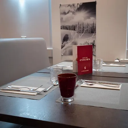La Table De Gustave מלון