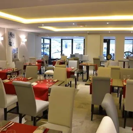 La Table De Gustave מלון אורנה