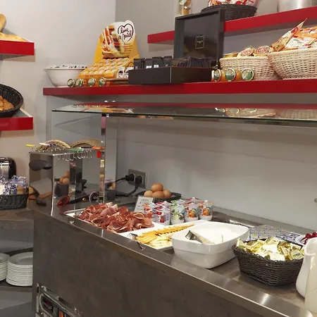 La Table De Gustave אורנה