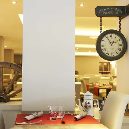מלון La Table De Gustave