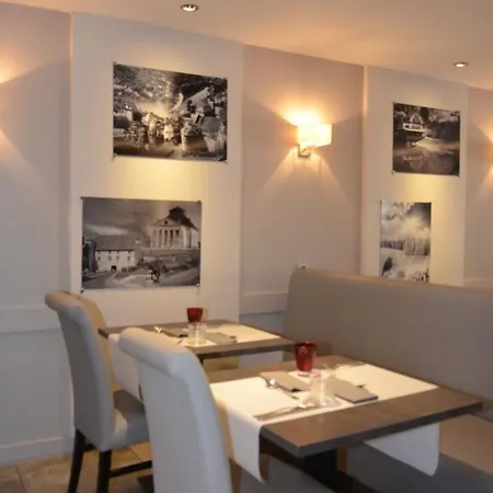 מלון La Table De Gustave אורנה